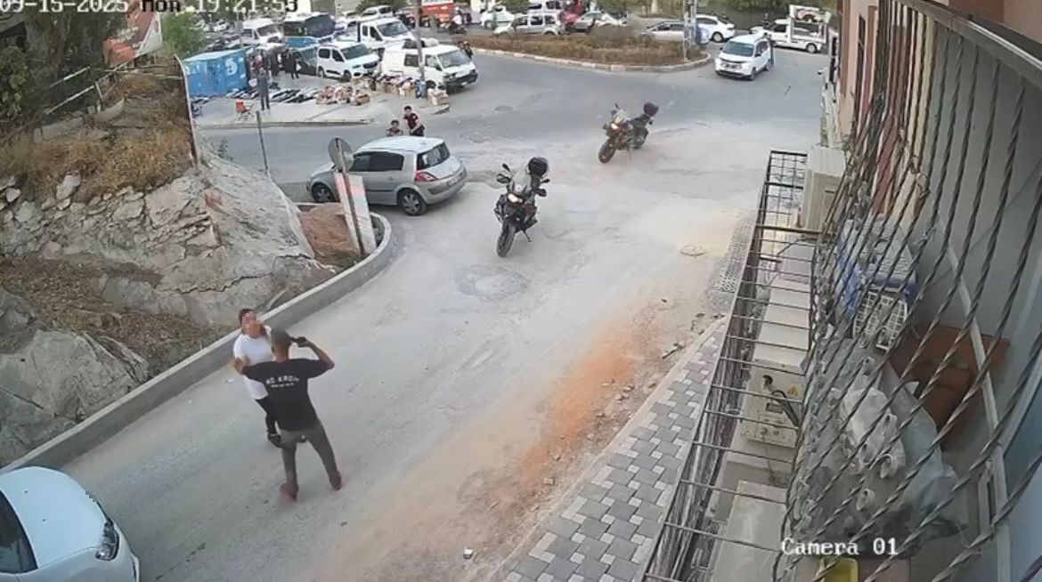 İzmir'de rehine operasyonu! Eşini rehin aldı, kendini yaraladı - 1. Resim