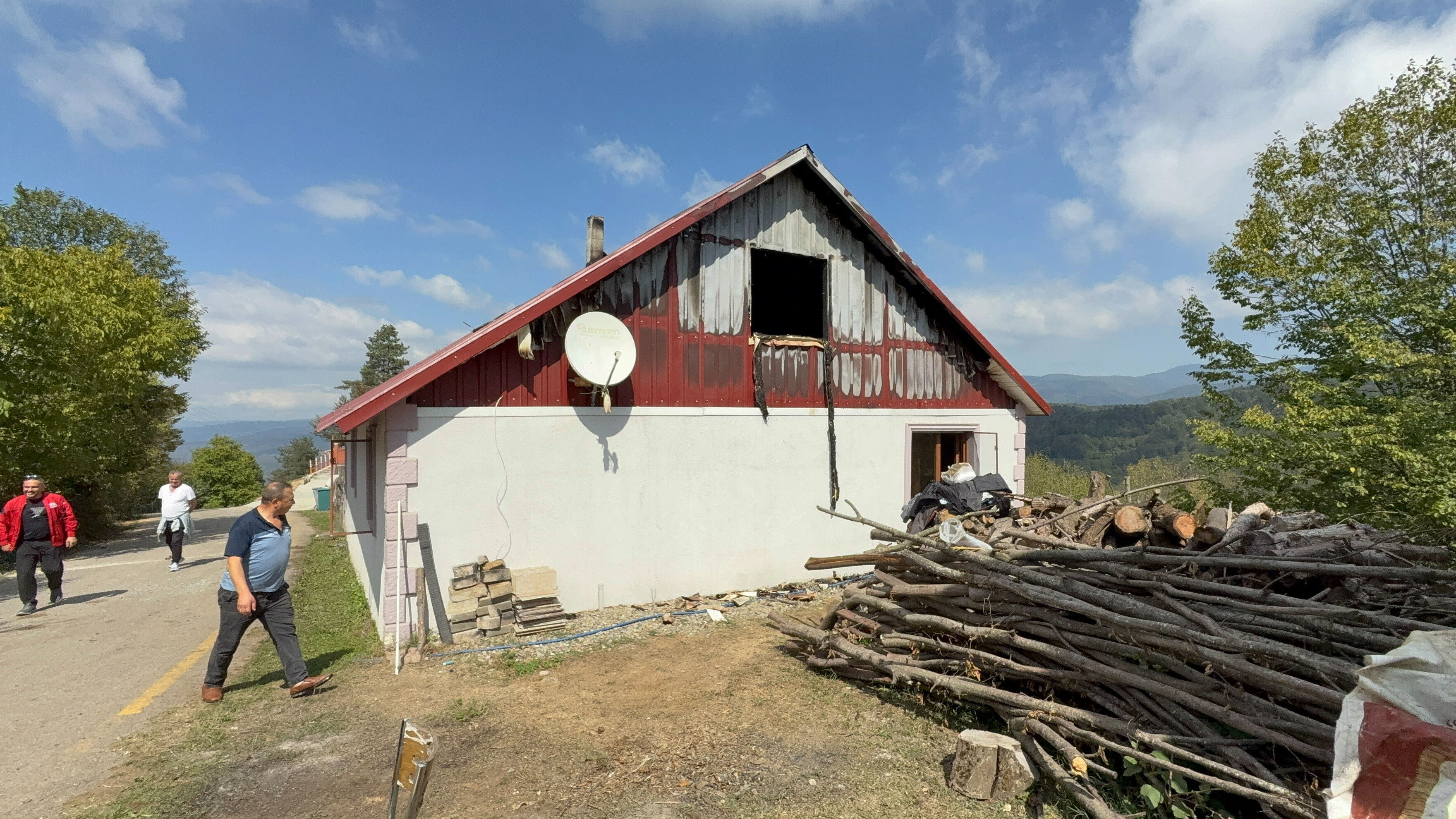 Kimisi define diyor, kimisi üç harfli! Aynı evde sebebi bilinmeyen 6'ncı yangın - 3. Resim