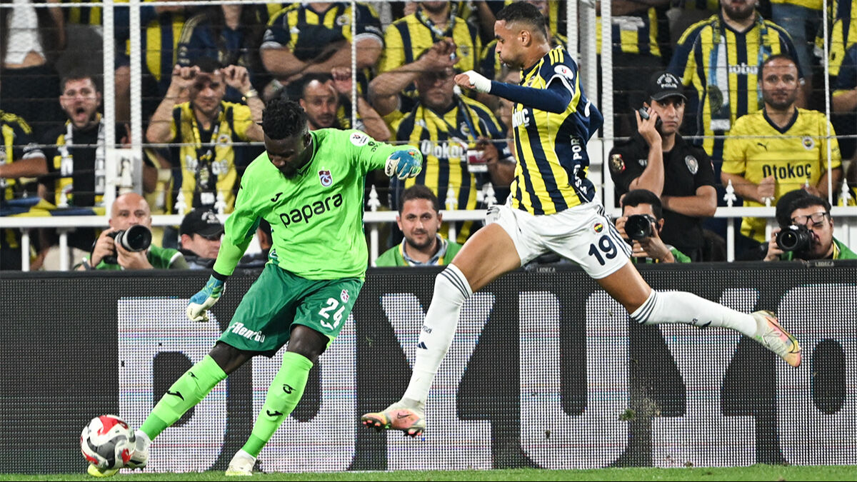 Onana'nın soyunma odası görüntüsü gündem oldu: Bunu yapmak zorundayız! Onana'nın soyunma odası görüntüsü gündem oldu: Bunu yapmak zorundayız! - 2. Resim