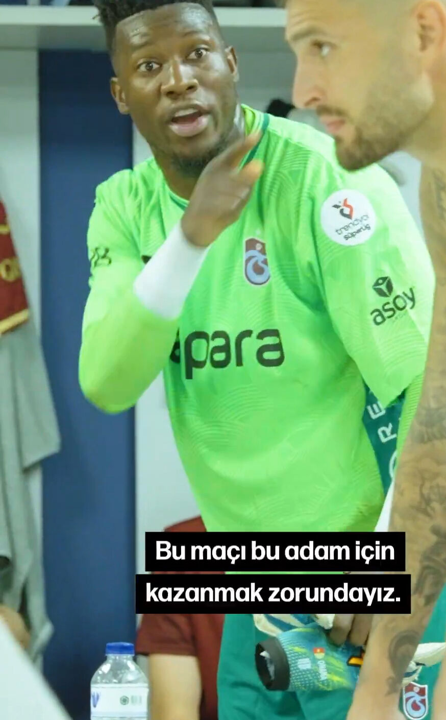 Onana'nın soyunma odası görüntüsü gündem oldu: Bunu yapmak zorundayız! Onana'nın soyunma odası görüntüsü gündem oldu: Bunu yapmak zorundayız! - 3. Resim