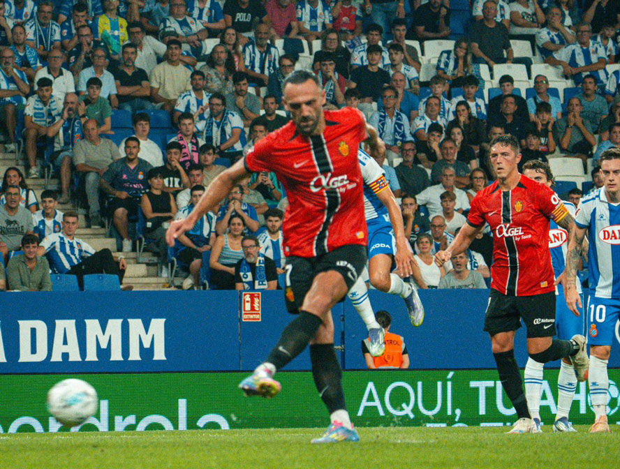 Vedat Muriqi'nin golleri puana yetmedi! Maçta 5 gol, 2 penaltı, 1 kırmızı Vedat Muriqi'nin golleri puana yetmedi! Maçta 5 gol, 2 penaltı, 1 kırmızı - 1. Resim