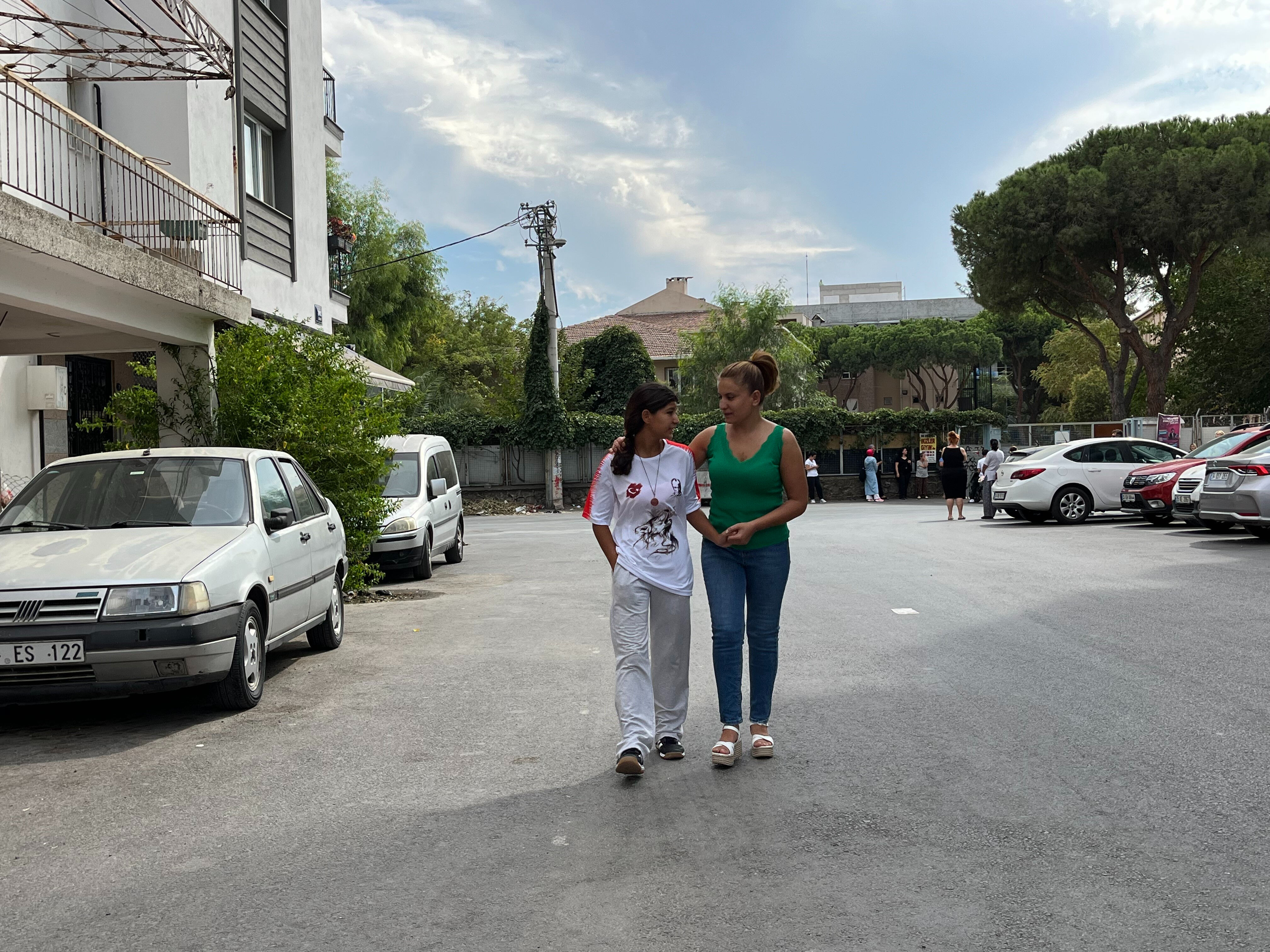 Akran şiddetinin cinsiyeti yok! Ders zilleri çaldı zorbalık başladı - 2. Resim