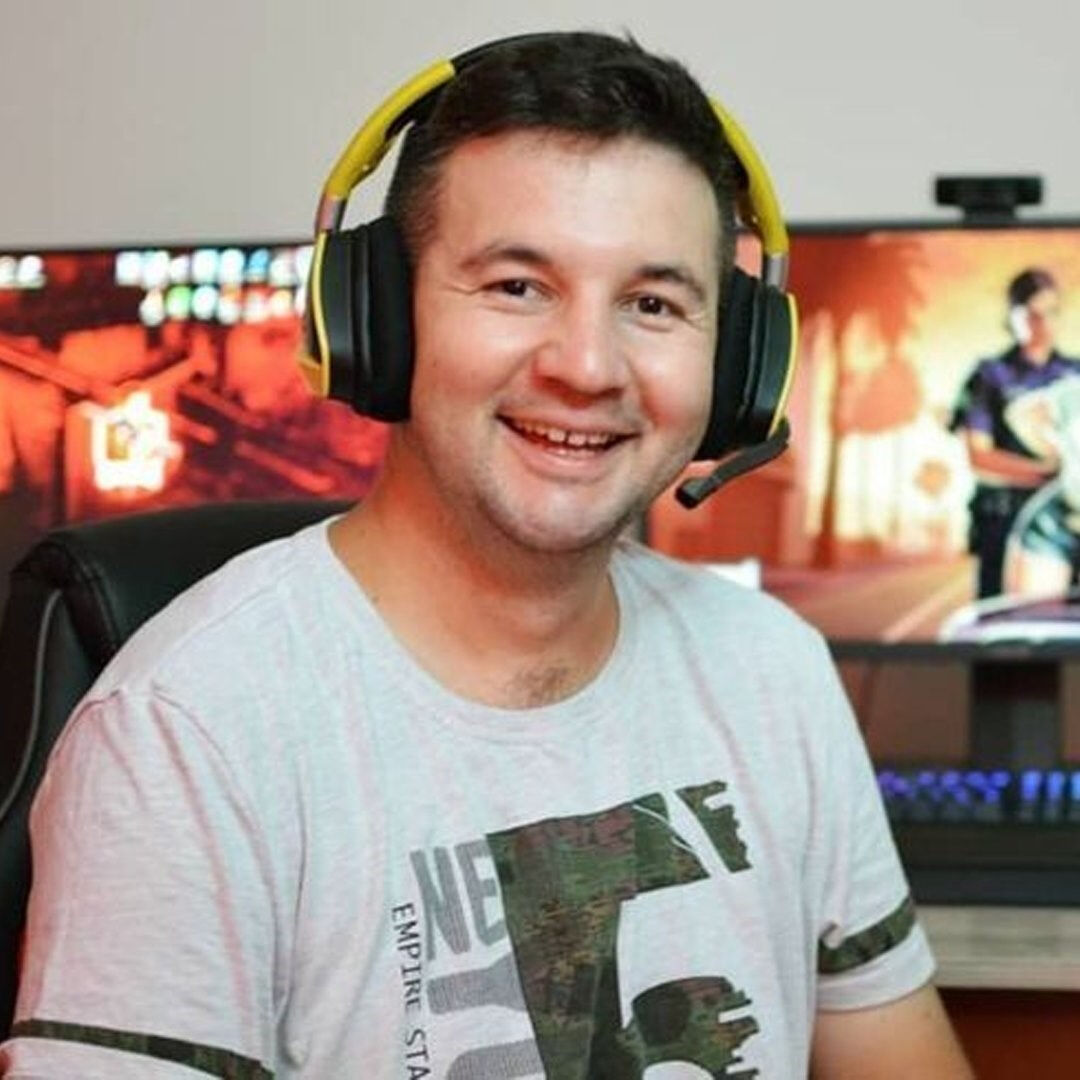 Aracın içinde infaz edilen uzman çavuşun, sosyal medya yayıncısı olduğu ortaya çıktı Aracın içinde infaz edilen uzman çavuşun, sosyal medya yayıncısı olduğu ortaya çıktı - 3. Resim