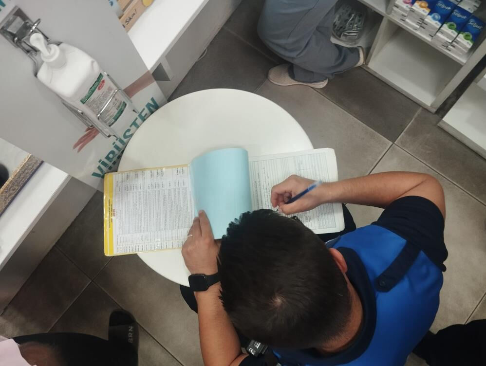 Bu kentte zabıta ekipleri sahada! Yere izmarit atanlar yandı - 1. Resim