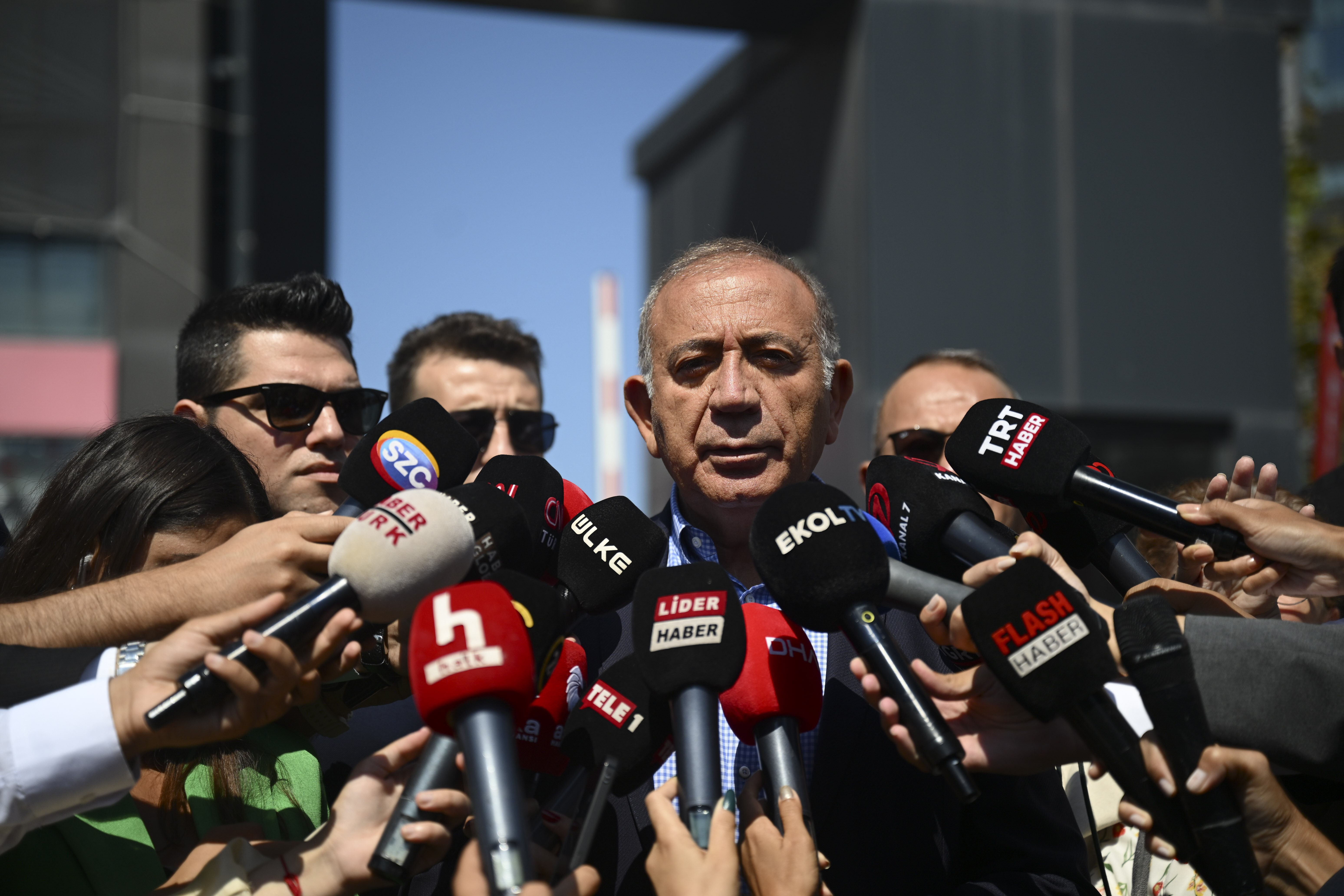 Gürsel Tekin'den Özgür Özel'i küplere bindirecek sözler! Kılıçdaroğlu dönemini örnek gösterdi - 1. Resim