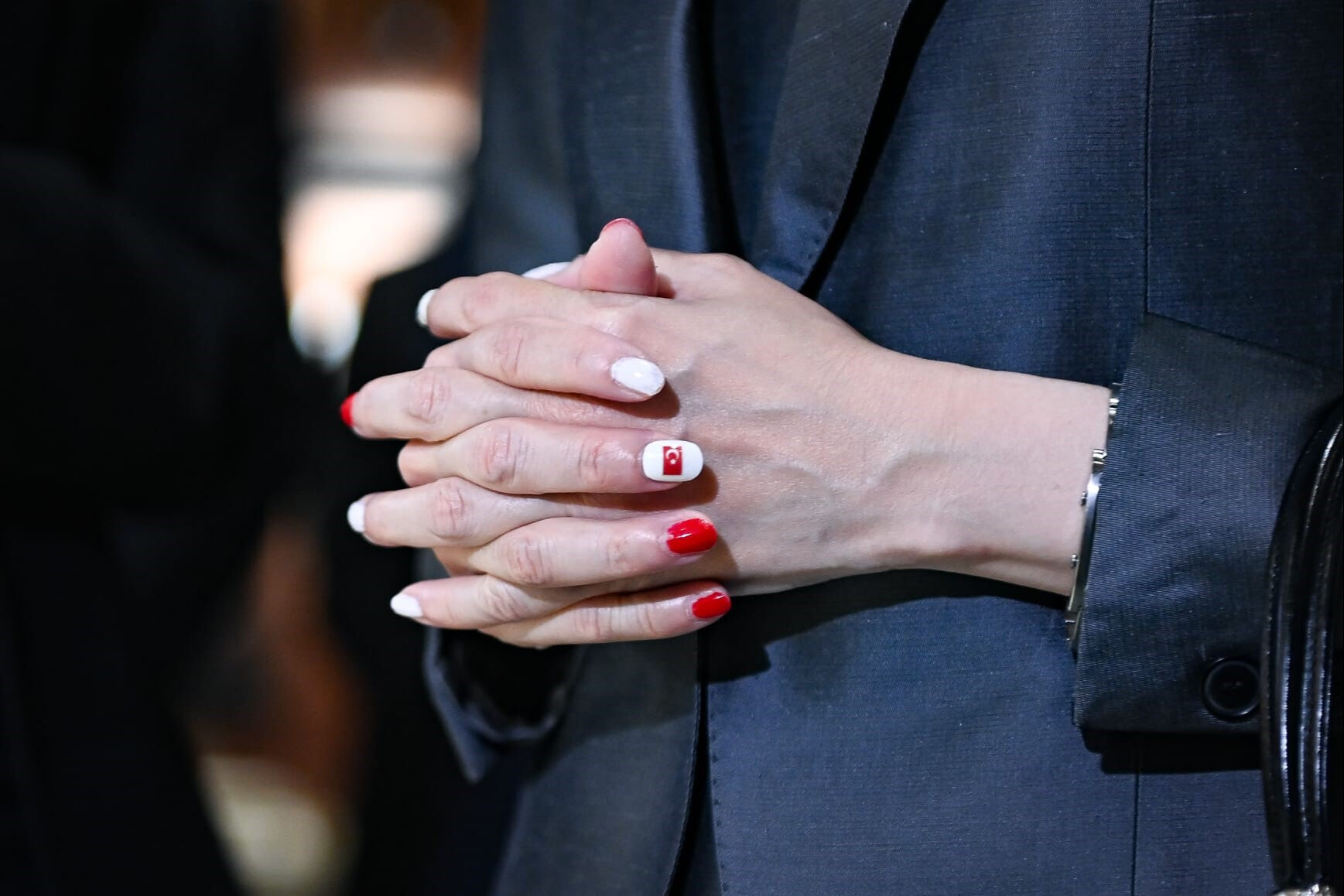 Japon Prenses Mikasa'dan Ankara ziyaretinde büyük jest! Tırnaklarına dönüp bir daha baktılar Japon Prenses Mikasa'dan Ankara ziyaretinde büyük jest! Tırnaklarına dönüp bir daha baktılar - 4. Resim