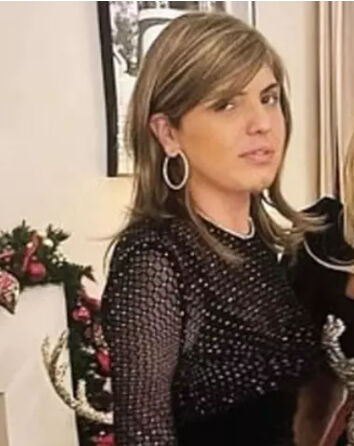 Kanseri yendi ama... Milyarderin kızı böcek yüzünden hayatını kaybetti Kanseri yendi ama... Milyarderin kızı böcek yüzünden hayatını kaybetti - 1. Resim