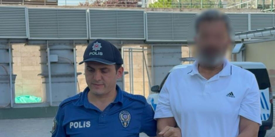 Samsun'da iş yeri sahibi kiracısının burnunu kırdı! Samsun'da kiracısının burnunu kırdı! - 1. Resim