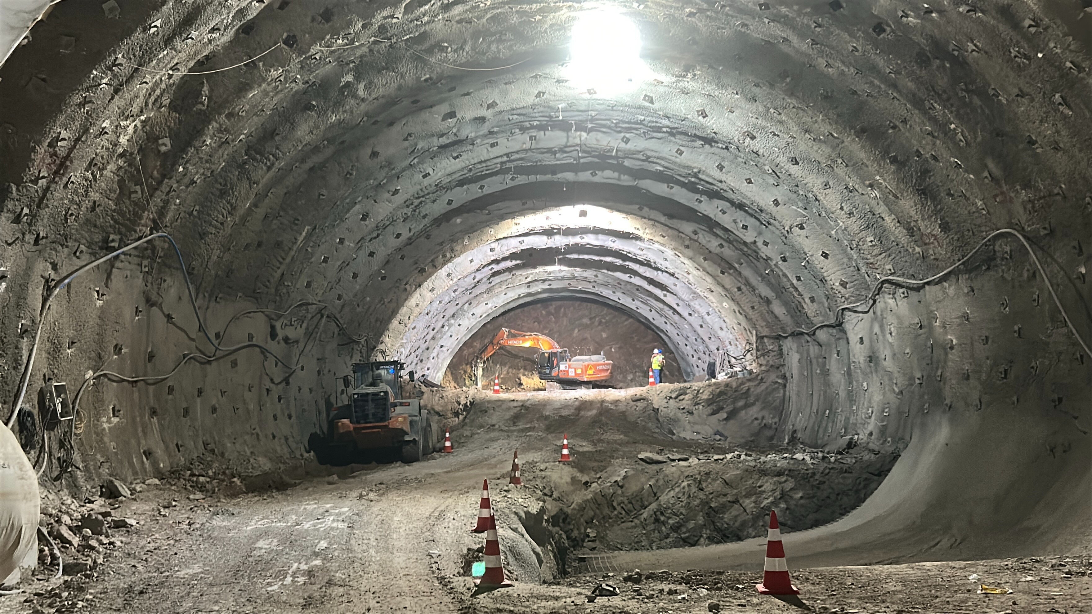 Türkiye'nin en uzun ve en geniş tüneli! 2 ilçeyi birbirine bağlayacak - 1. Resim