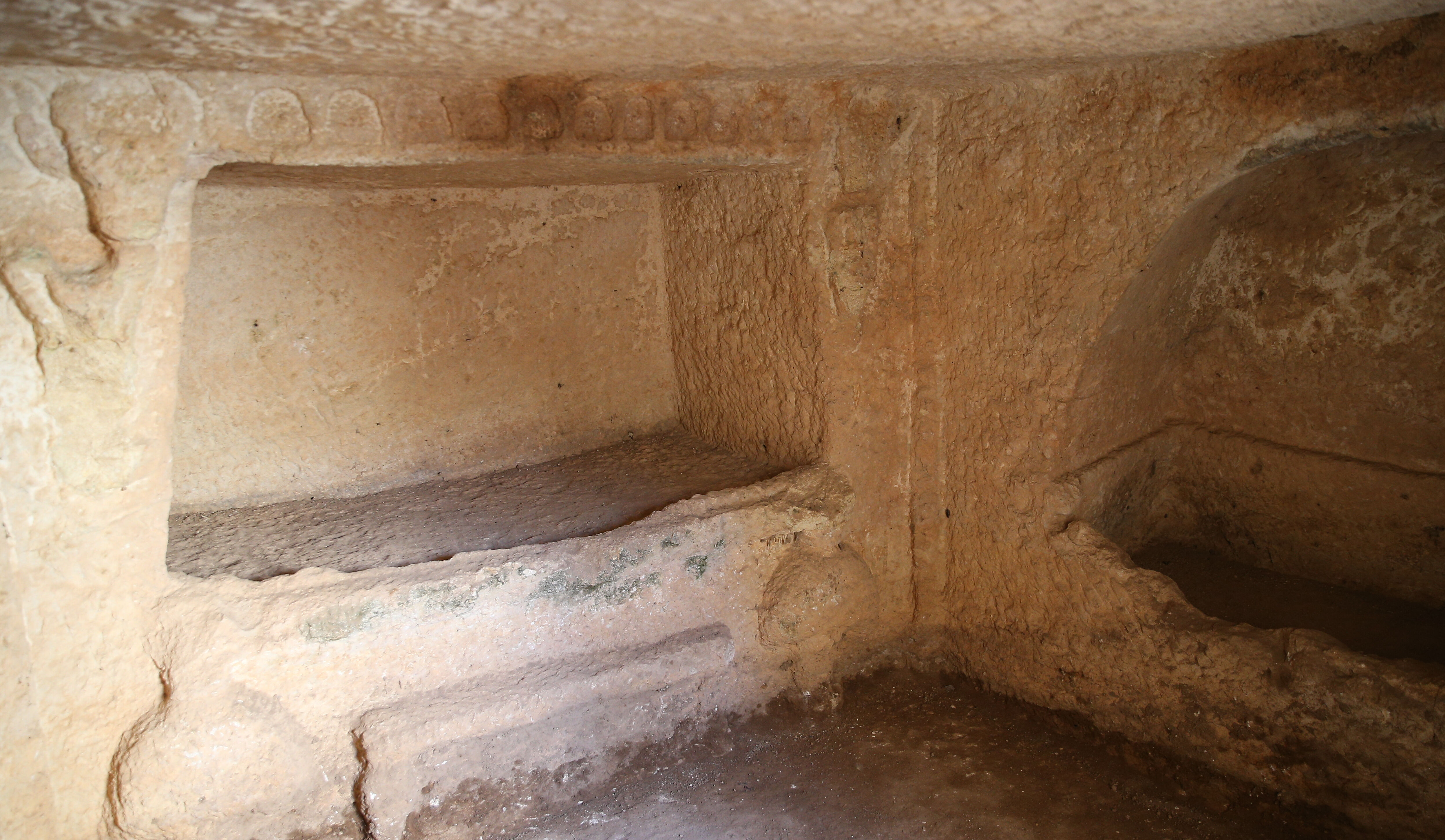Adıyaman'dan tarih çıktı! Kazılarda 8 mezar daha gün yüzüne çıkarıldı Adıyaman'dan tarih çıktı! Kazılarda 8 mezar daha gün yüzüne çıkarıldı - 1. Resim