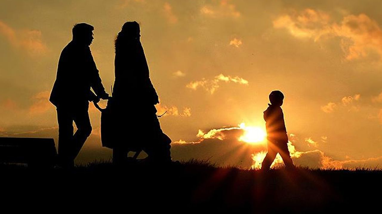  -Anne baba olmayı düşünenlere eğitim