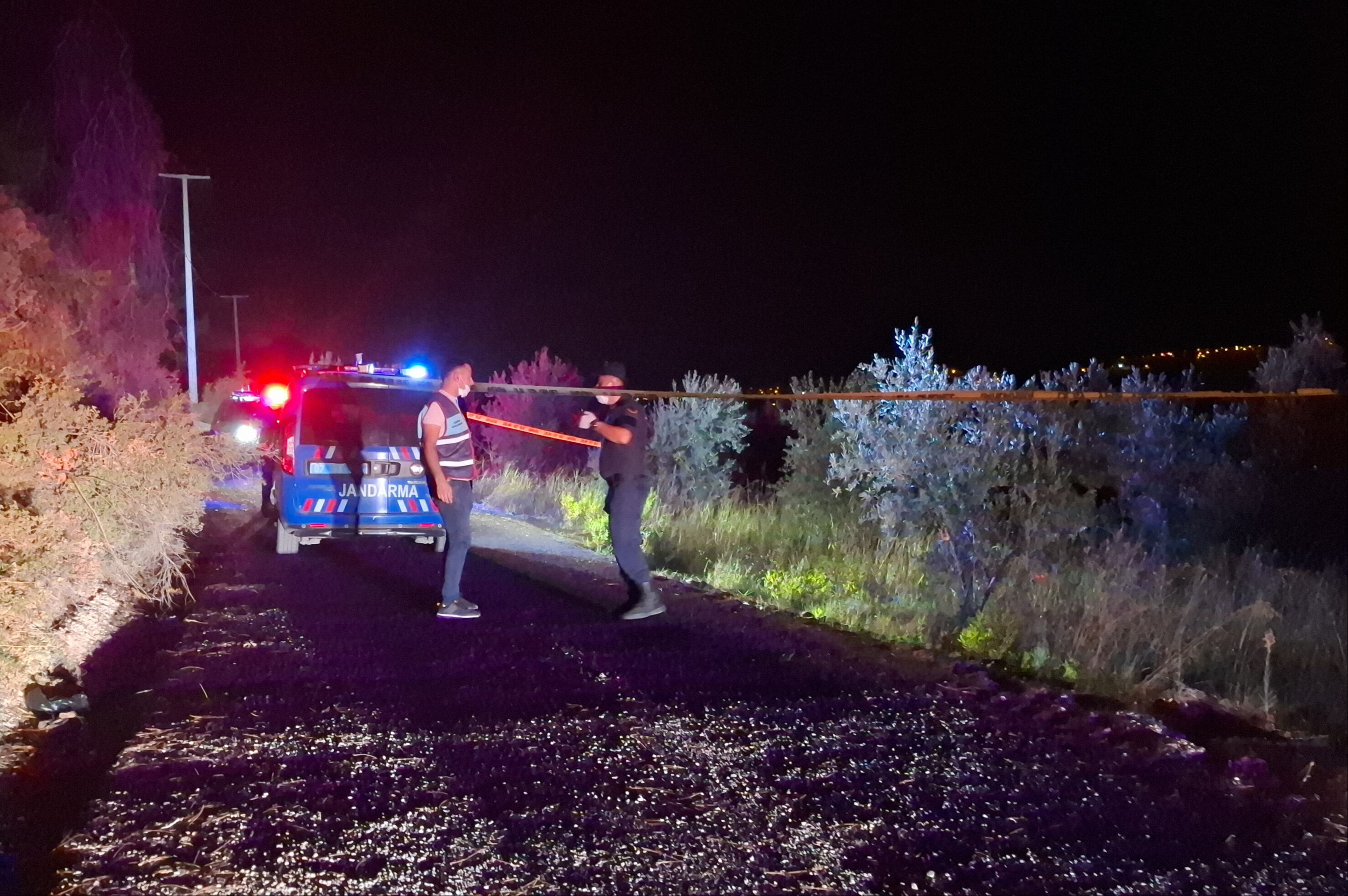 Antalya'da 10 gündür kayıp kişinin cesedi yol kenarında bulundu Antalya'da 10 gündür kayıp kişinin cesedi yol kenarında bulundu - 1. Resim