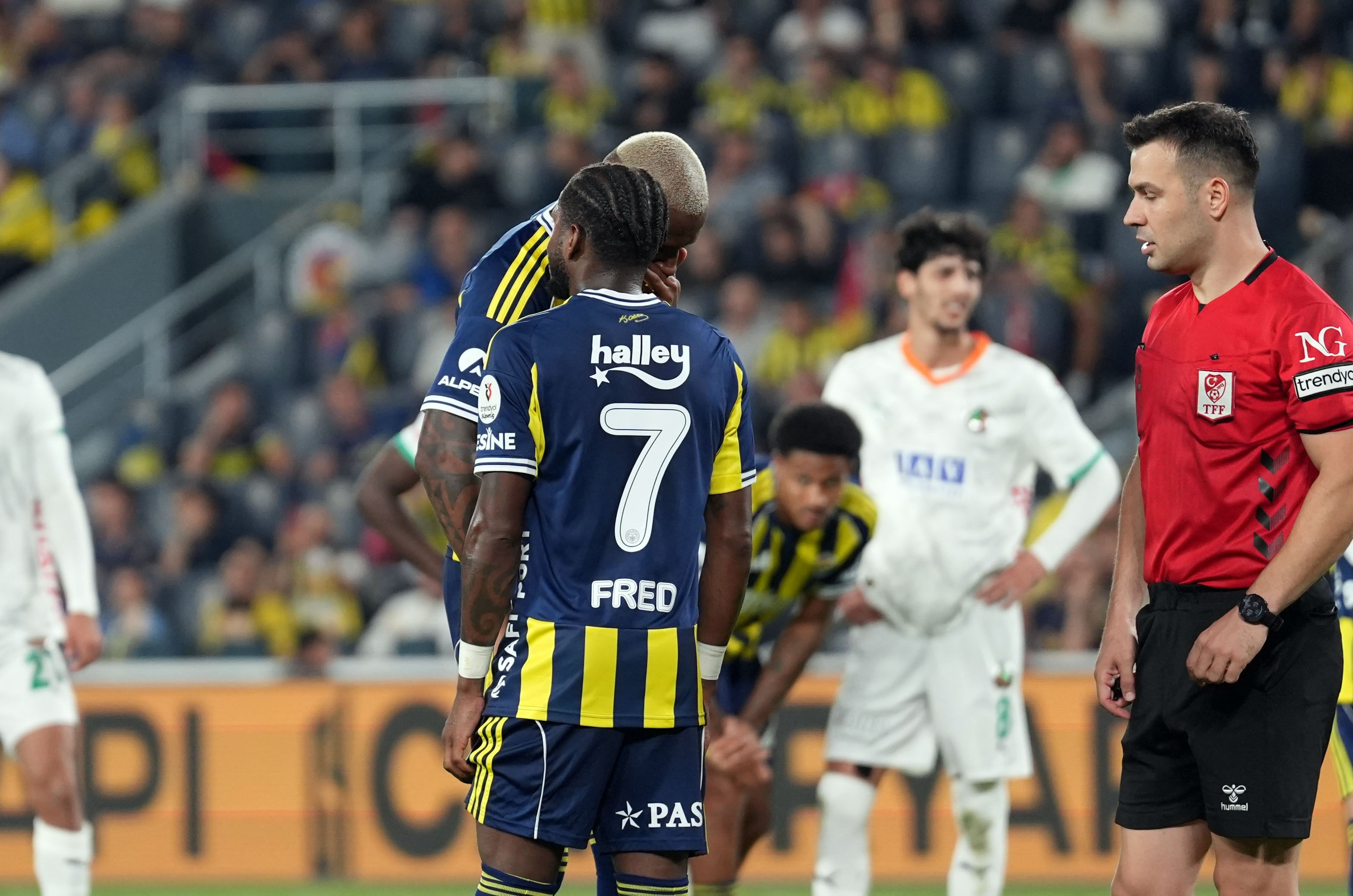 Ederson tam da bu yüzden transfer edildi | Spor yazarları Fenerbahçe için ne dedi? Ederson tam da bu yüzden transfer edildi | Spor yazarları Fenerbahçe için ne dedi? - 1. Resim