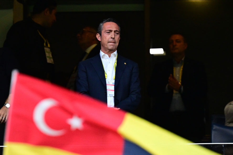 Fenerbahçe Başkanı Ali Koç'tan olay açıklamalar: Hakemler tehdit ediliyor, MHK değişmeli! - 1. Resim