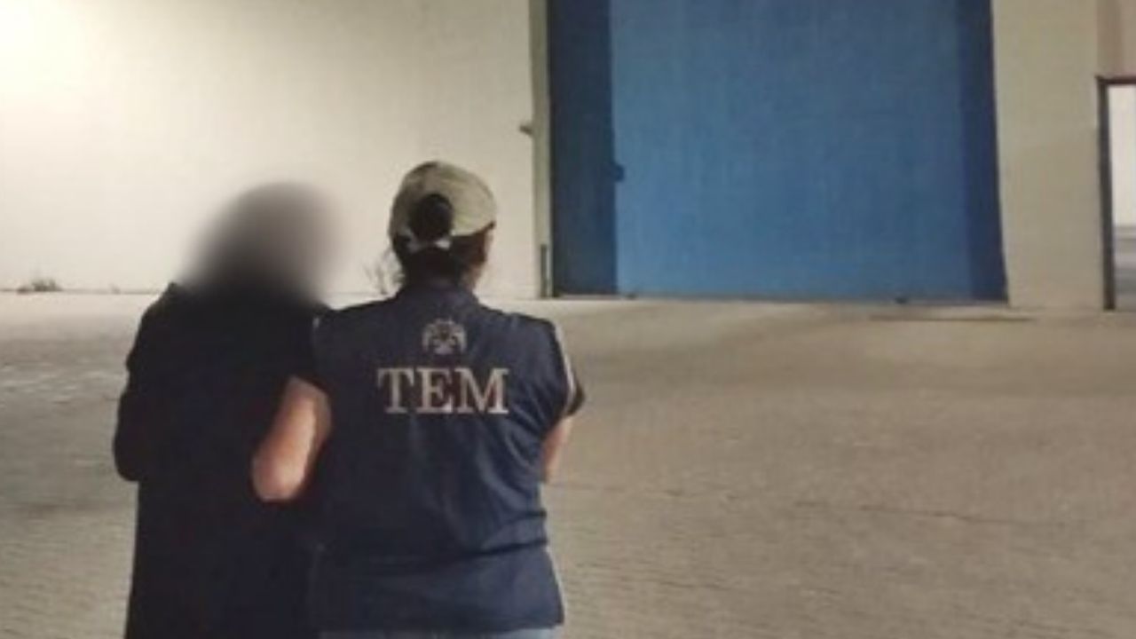 Hapis cezasıyla aranan FETÖ firarisi yakalandı Hapis cezasıyla aranan FETÖ firarisi yakalandı