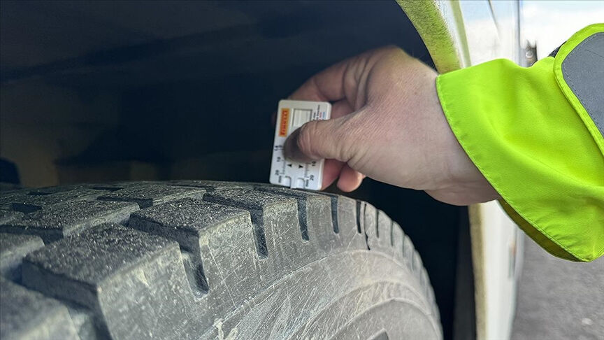 Kış lastiği ne zaman takılır, zorunlu mu, cezası var mı? Uygulamayı Bakan Uraloğlu duyurmuştu! - 2. Resim