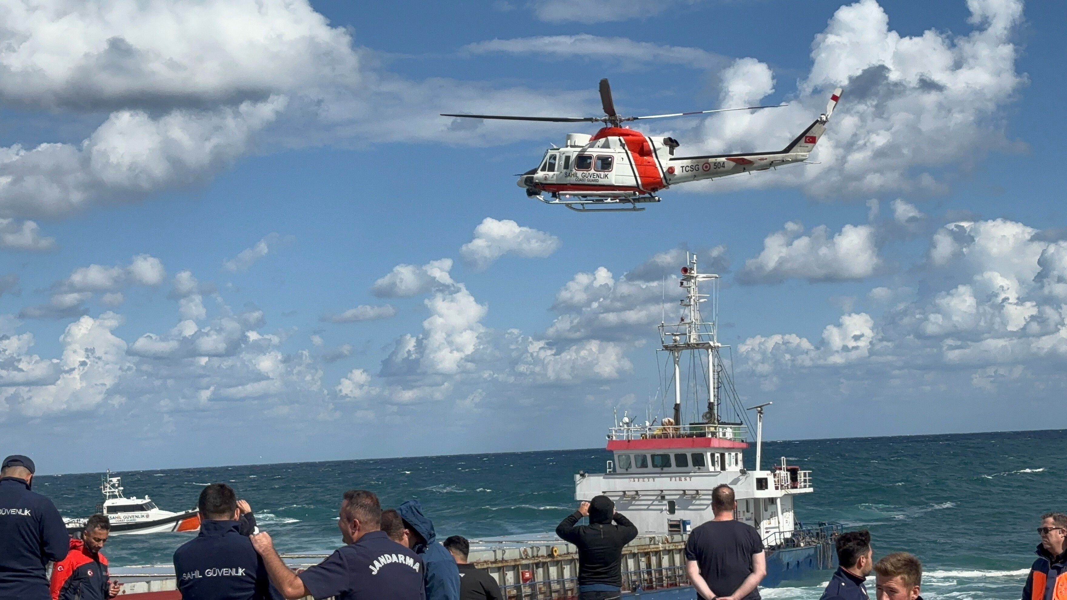 Kocaeli'de gemi karaya oturdu! Nefes kesen kurtarma operasyonu - 1. Resim
