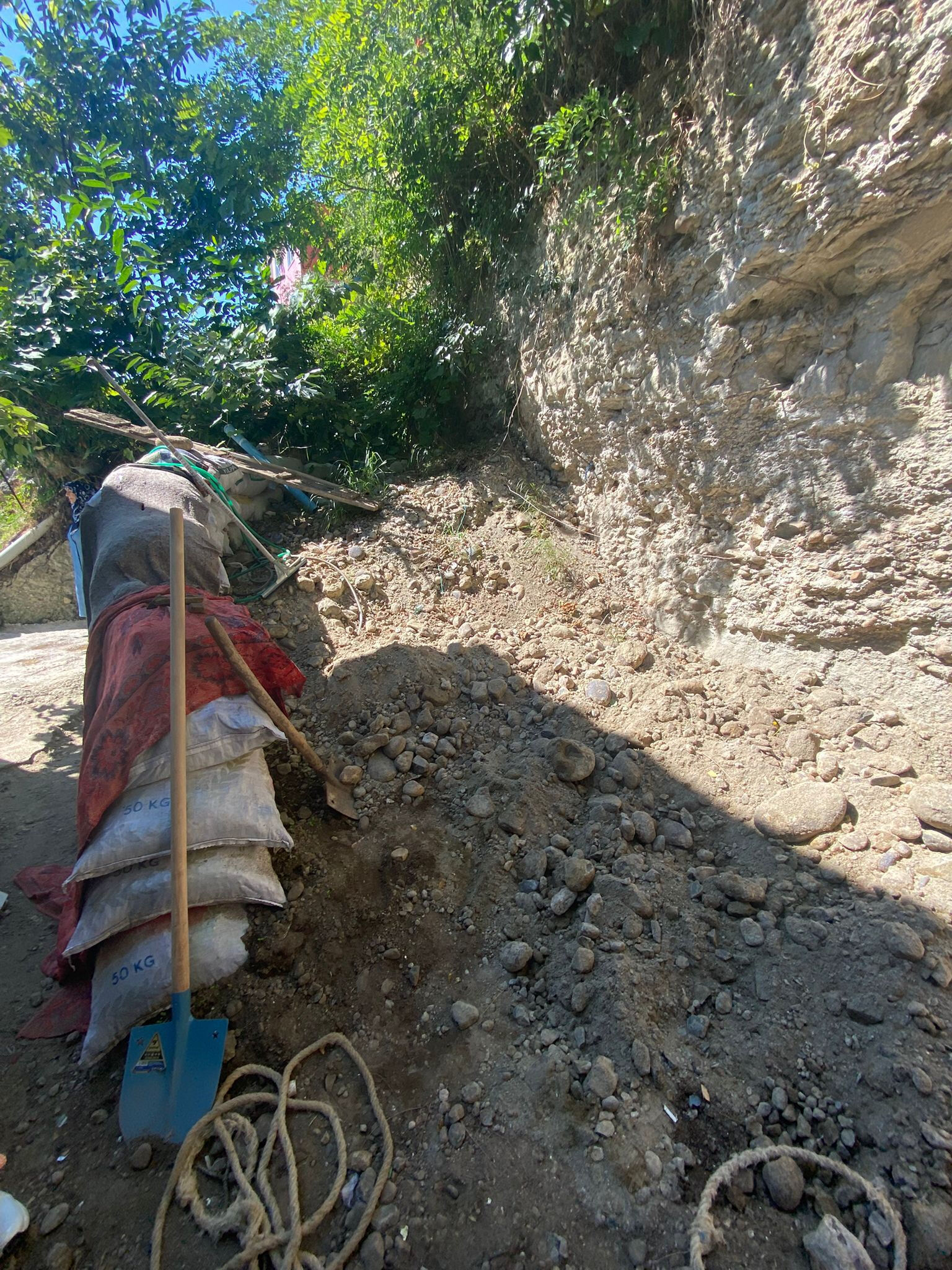 Rüyasında define görüp tünel kazdı! Anne oğulun yaptıkları 'yok artık' dedirtti - 1. Resim