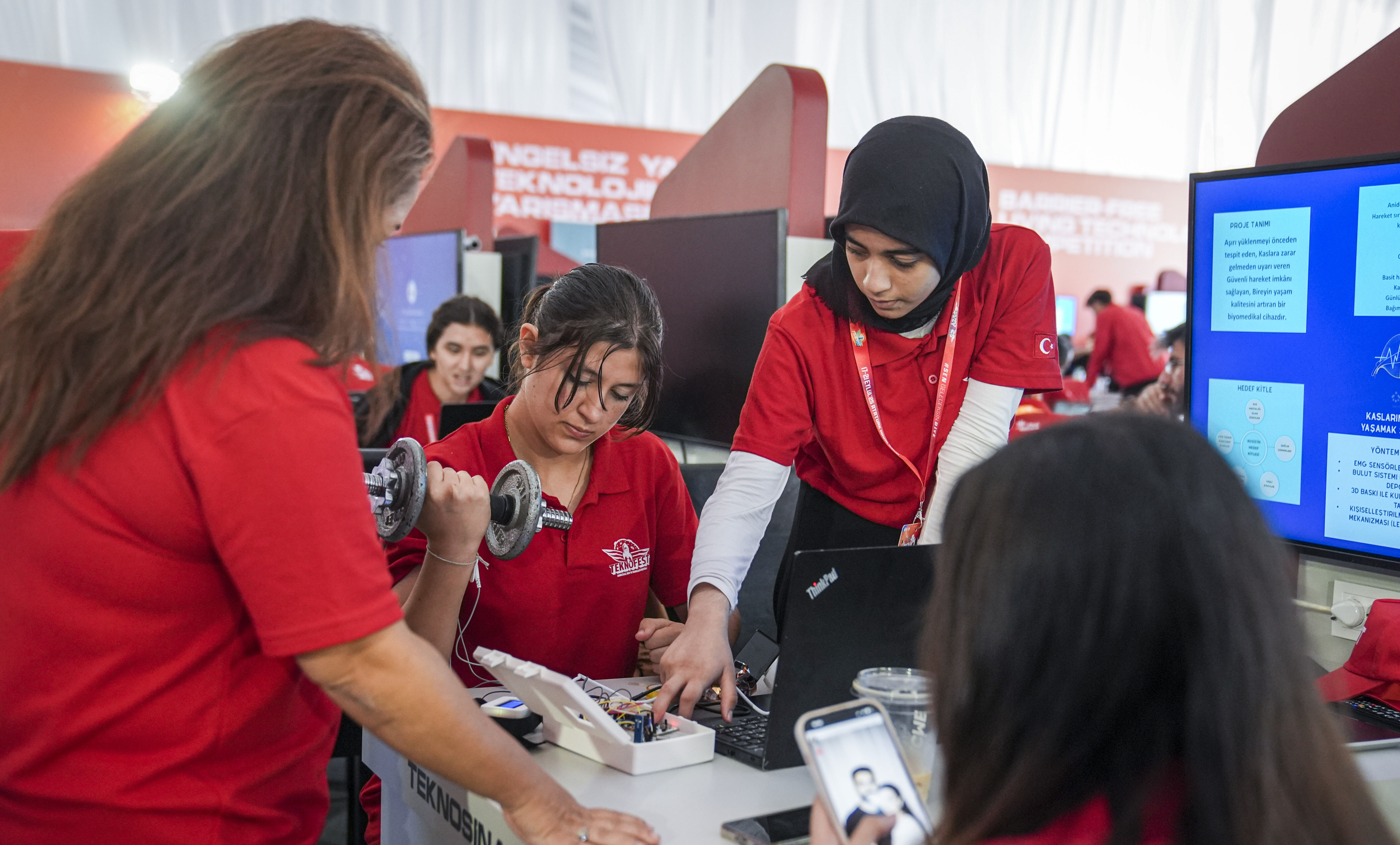 TEKNOFEST ikinci gününde! Teknoloji tutkunları akın ediyor - 1. Resim