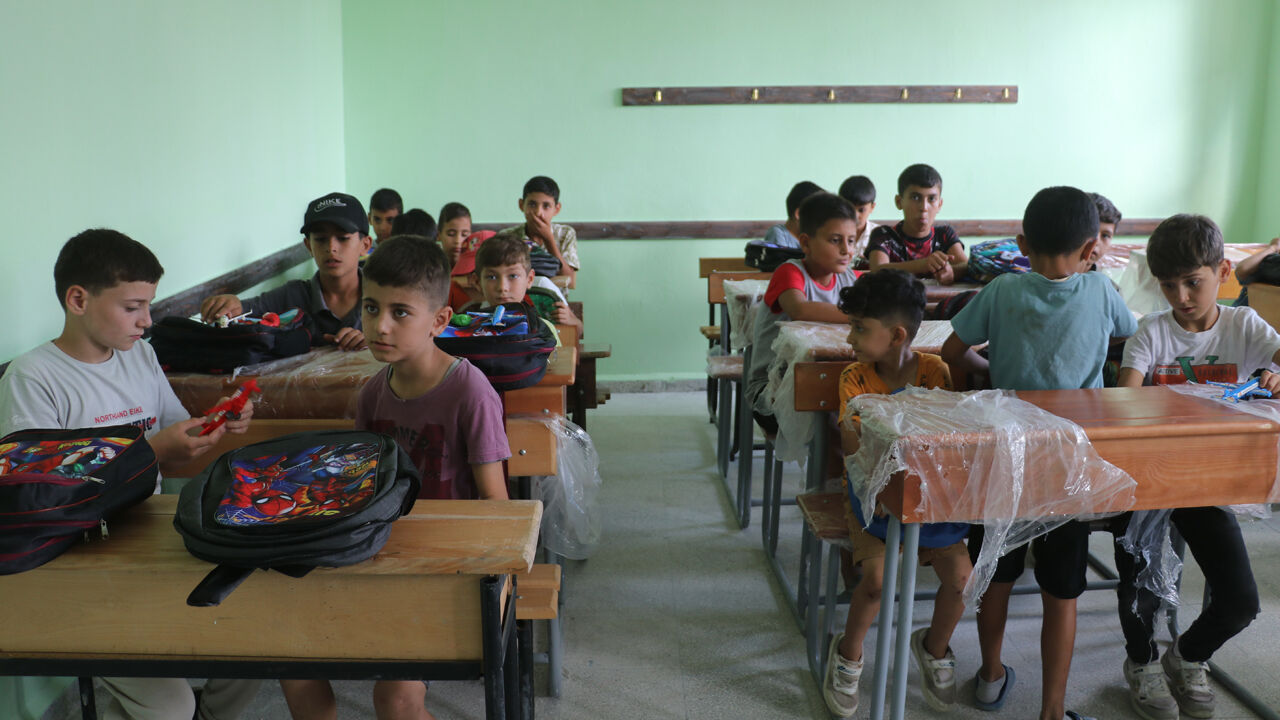 Türkiye'den Suriye'ye yardım eli: İç savaşta yıkılan okul yeniden açıldı Türkiye'den Suriye'ye yardım eli: İç savaşta yıkılan okul yeniden açıldı - 3. Resim