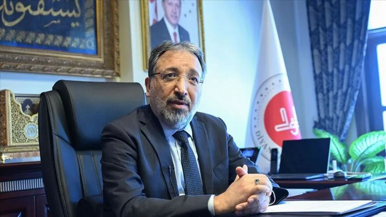 Ali Erbaş emekli mi oldu, yerine kim geçti? Safi Arpaguş cübbesini giydi Ali Erbaş emekli mi oldu, yerine kim geçti? Safi Arpaguş cübbesini giydi - 5. Resim