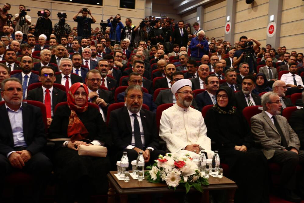 Ali Erbaş emekli mi oldu, yerine kim geçti? Safi Arpaguş cübbesini giydi Ali Erbaş emekli mi oldu, yerine kim geçti? Safi Arpaguş cübbesini giydi - 1. Resim