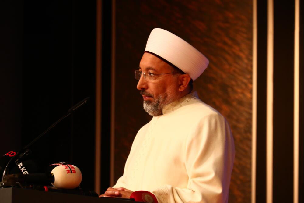 Ali Erbaş emekli mi oldu, yerine kim geçti? Safi Arpaguş cübbesini giydi Ali Erbaş emekli mi oldu, yerine kim geçti? Safi Arpaguş cübbesini giydi - 3. Resim