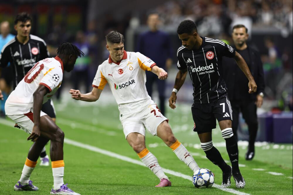 Alman basınında manşetler Galatasaray! "Frankfurt rakibin zayıflığından acımasızca yararlandı" Alman basınında manşet Galatasaray! "Frankfurt rakibin zayıflığından acımasızca yararlandı" - 1. Resim