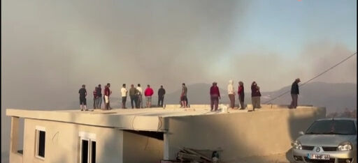 Antalya ve Muğla’da korku dolu gece! Alevler mahalleleri sardı, söndürülemiyor - 1. Resim