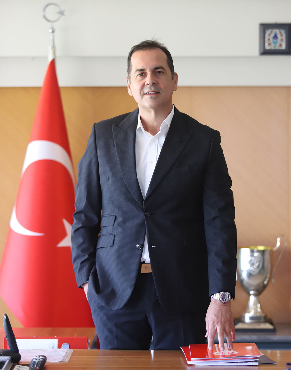 Antalyaspor Başkanı Perçin'den 2 futbolcuya: Hainler! Hakkımızı helal etmiyoruz Antalyaspor Başkanı Perçin'den 2 futbolcuya: Hainler! Hakkımızı helal etmiyoruz - 1. Resim