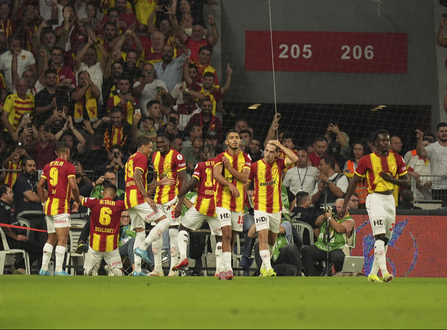 Canlı: Göztepe - Beşiktaş maçı - 2. Resim