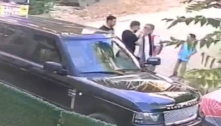 Çocukların gözü önünde babaya tokat atmıştı! Aynı gün başkan bir sürücüyü silahla tehdit etmiş - 2. Resim