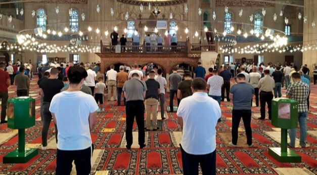 Cuma namazı saat kaçta kılınacak? İl il 19 Eylül 2025 Cuma namazı vakitleri - 1. Resim