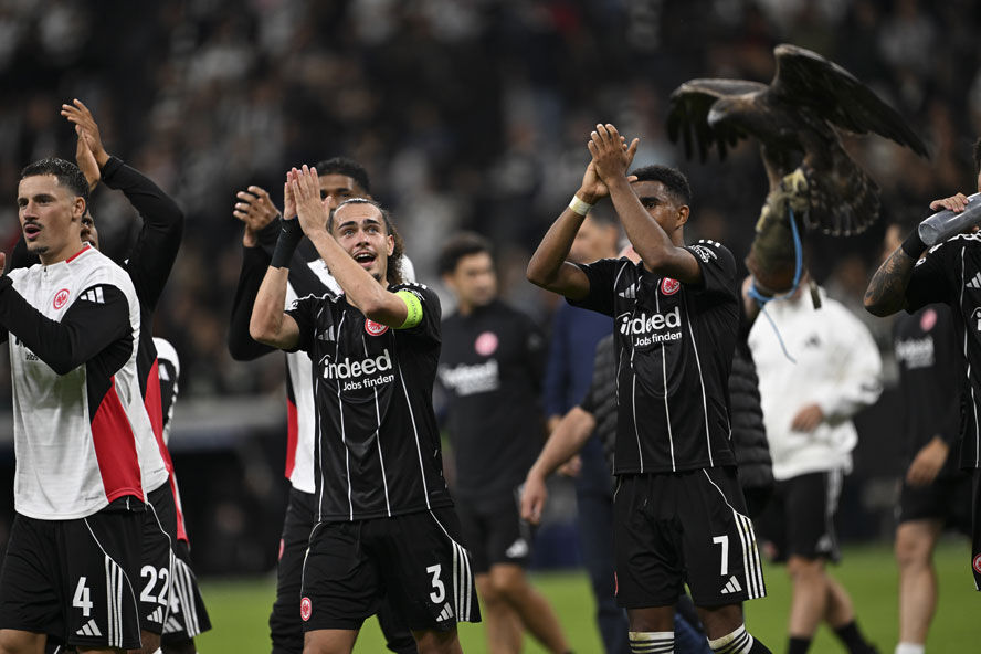 Frankfurt'un hocasının Galatasaray şaşkınlığı: Maç sonu itiraf etti - 1. Resim