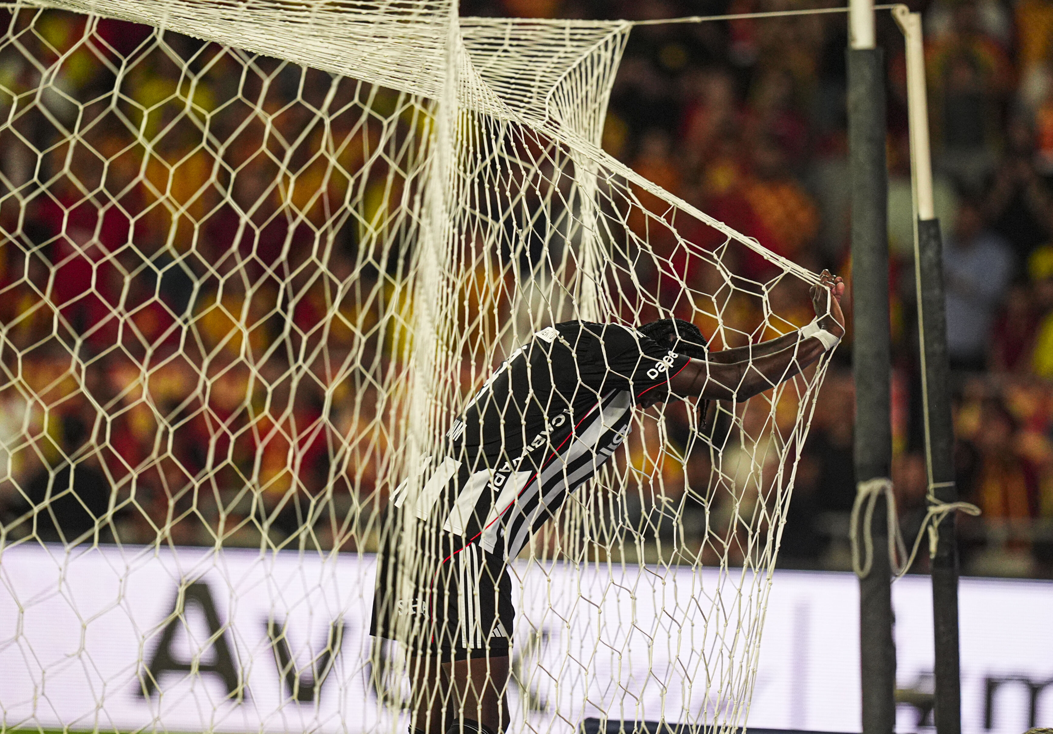 Göztepe-Beşiktaş maçı kaç kaç bitti, golleri kim attı? Göztepe-Beşiktaş maç sonucu Göztepe-Beşiktaş maçı kaç kaç bitti, golleri kim attı? Göztepe-Beşiktaş maç sonucu - 2. Resim