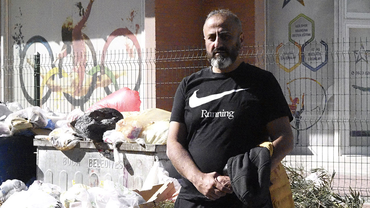 İzmir'de sokaklar yine çöp yığını ile doldu! Buca'da vatandaşlar isyan etti - 3. Resim