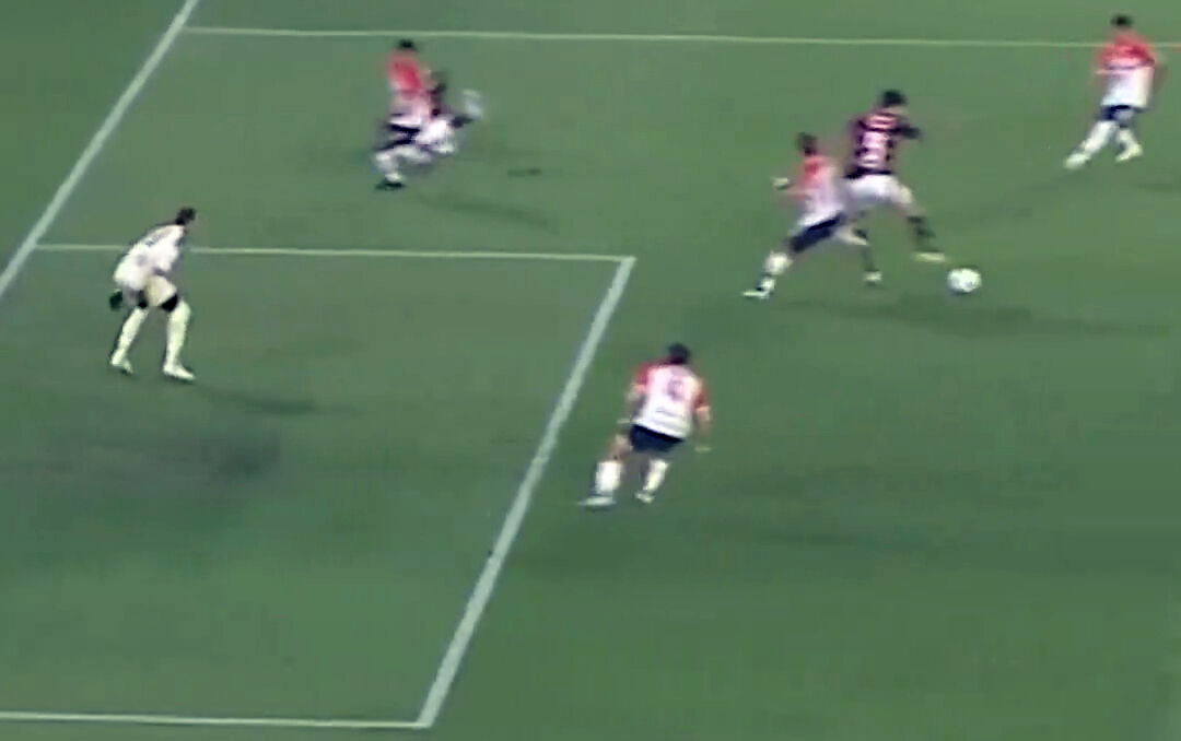 Muslera neye uğradığını şaşırdı! Libertadores Kupası'nda 16'ncı saniye golü Muslera neye uğradığını şaşırdı! Libertadores Kupası'nda 16'ıncı saniye golü - 2. Resim