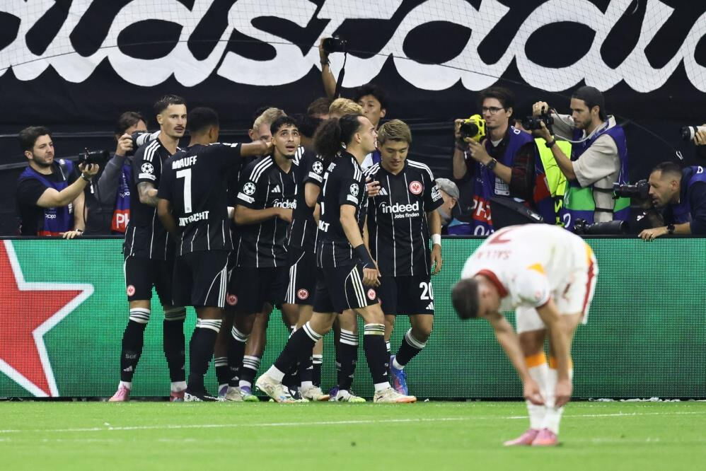 Spor yazarları Frankfurt-Galatasaray maçını değerlendirdi! "Hüsranın tek sorumlusu Okan Buruk" - 1. Resim