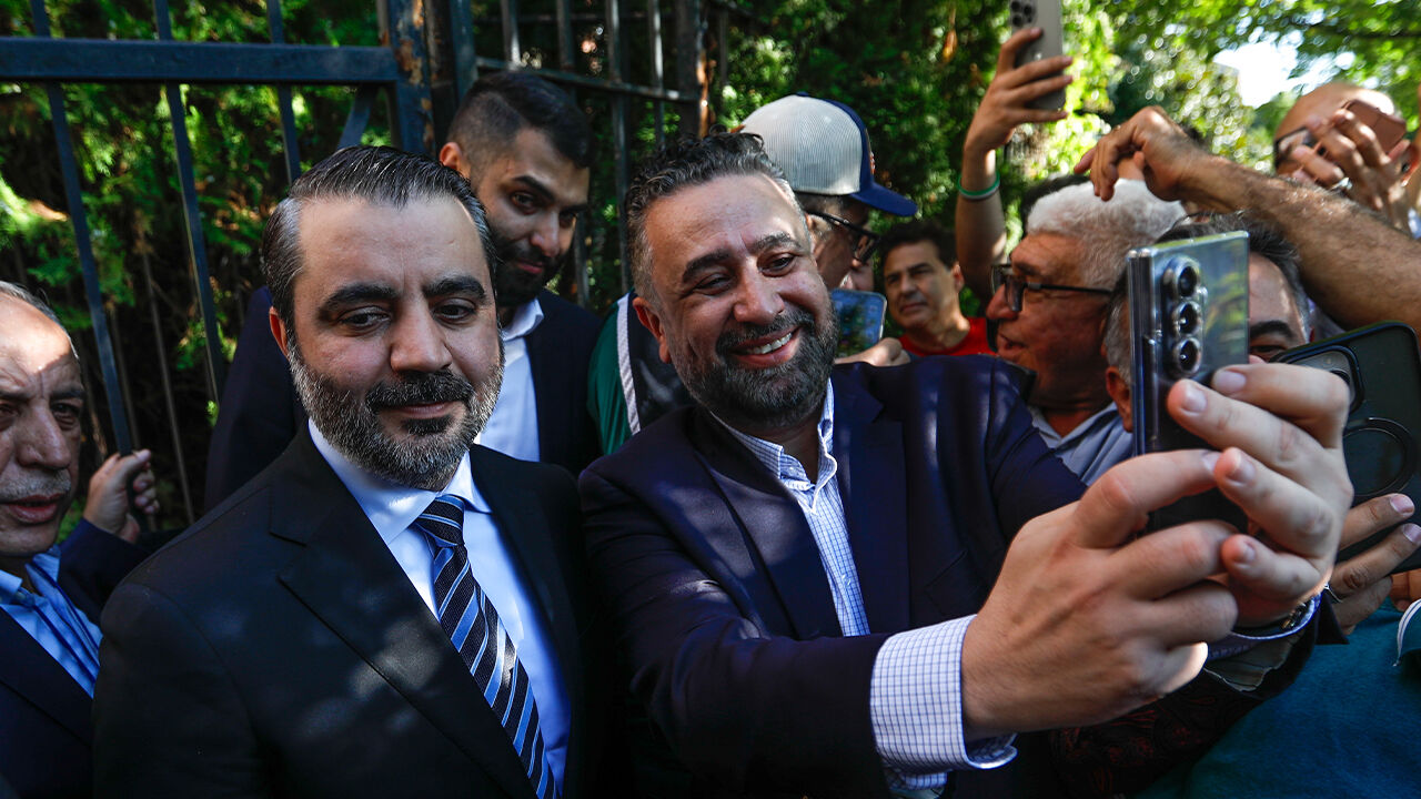 11 yıl sonra ilk! Suriye bayrağı Washington’da dalgalandı - 1. Resim