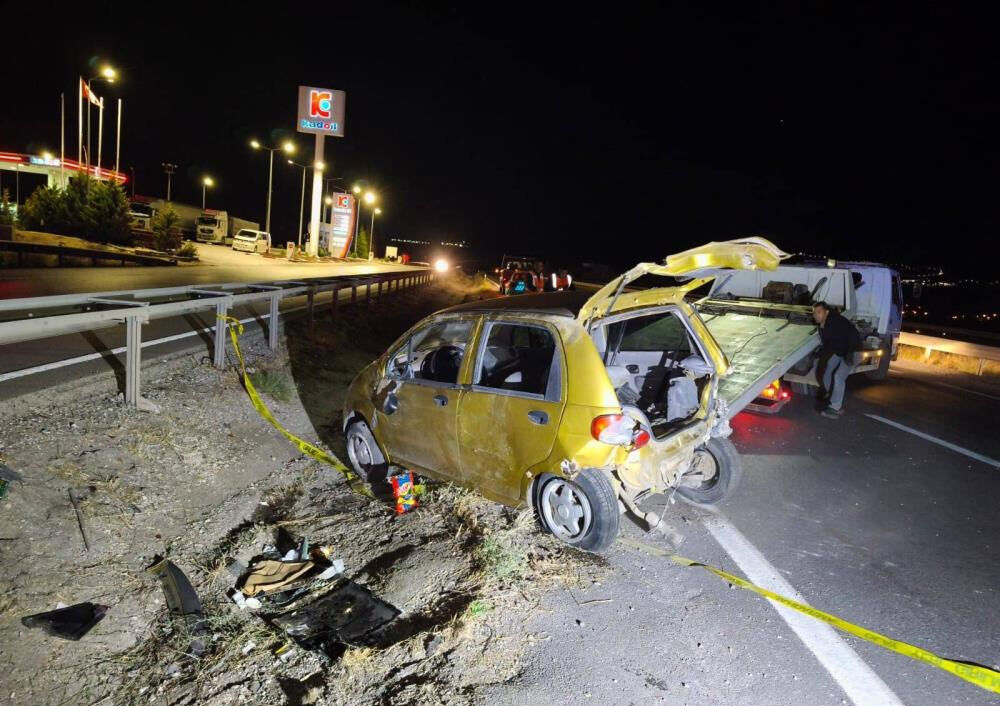 Aracın hurdaya döndüğü kazada 1 kişi hayatını kaybetti Aracın hurdaya döndüğü kazada 1 kişi hayatını kaybetti - 1. Resim