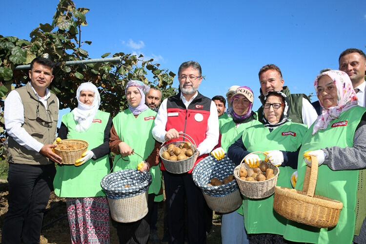 Bakan Yumaklı müjdeyi verdi! 46,5 milyarlık ödeme kasım sonuna kadar hesaplarda olacak Bakan Yumaklı müjdeyi verdi! 46,5 milyarlık ödeme kasım sonuna kadar hesaplarda olacak - 1. Resim