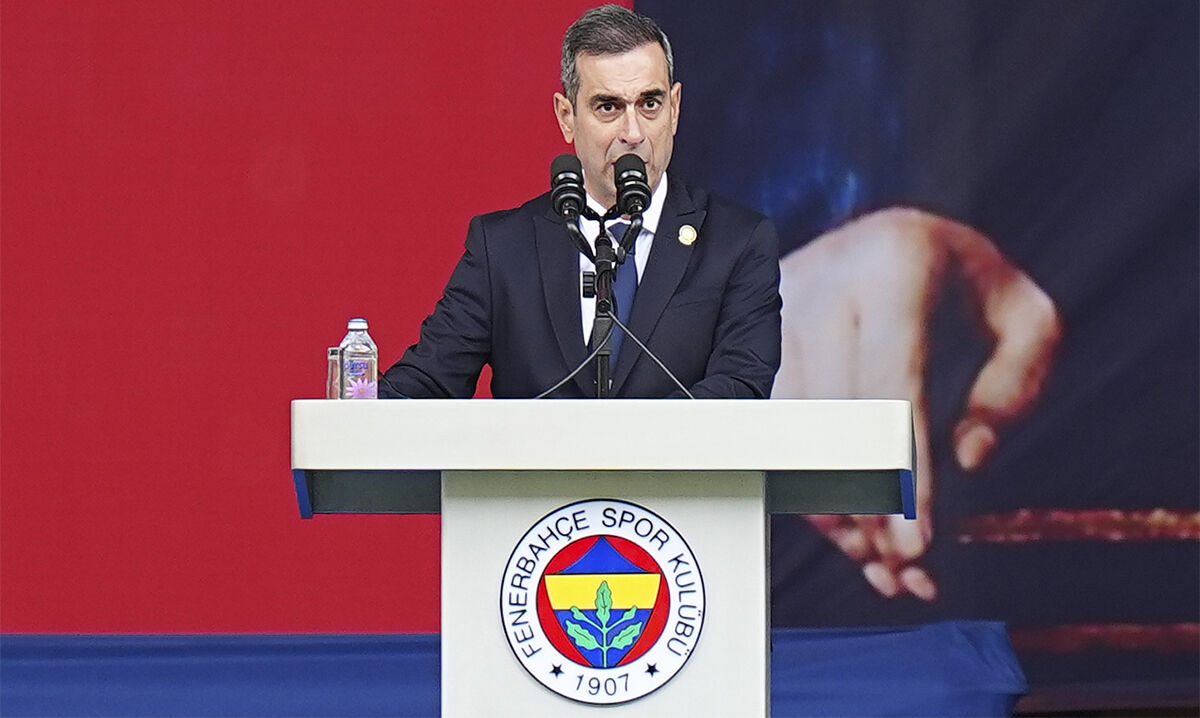 Fenerbahçe'de seçim zamanı! Kongrede ilk gün: Ali Koç ve yönetimi ibra edildi Fenerbahçe'de seçim zamanı: Olağanüstü kongrede ilk gün heyecanı - 4. Resim