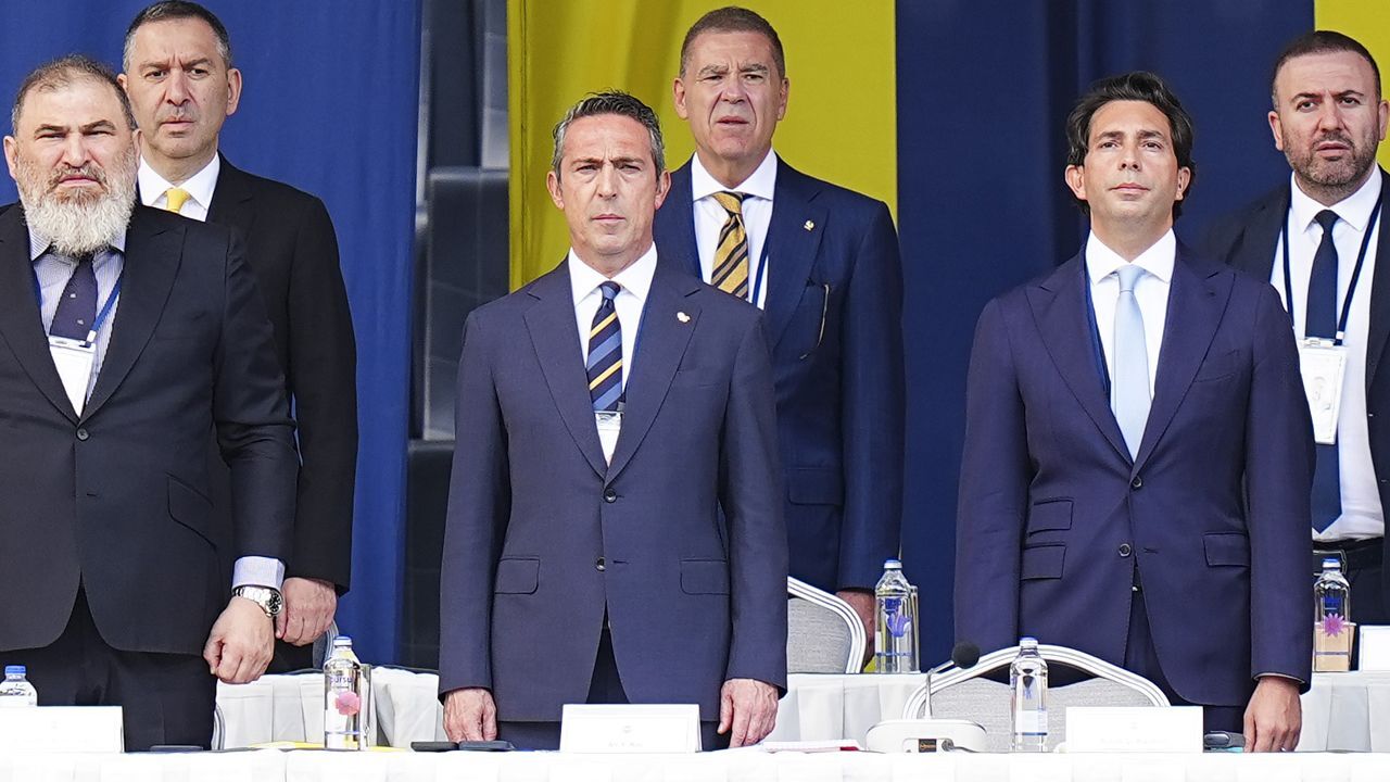 Fenerbahçe'nin borcu açıklandı: 21 milyar TL'yi aştı Fenerbahçe'nin borcu açıklandı: 21 milyar TL'yi aştı