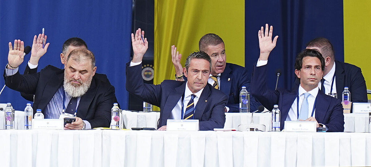 Fenerbahçe'nin borcu açıklandı: 21 milyar TL'yi aştı Fenerbahçe'nin borcu açıklandı: 25 milyar TL'yi aştı - 1. Resim