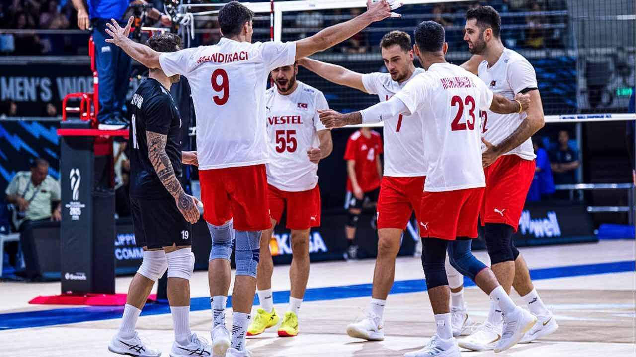 Filenin Efeleri çeyrek finale yükseldi mi? Türkiye-Hollanda voleybol maç sonucu takip ediliyor - 2. Resim