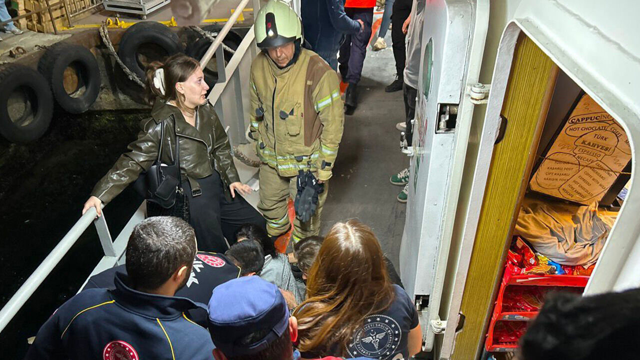 İstanbul Boğazı'ndaki korkutan kazada yeni gelişme! 2 kaptan hakkında adli kontrol kararı - 1. Resim