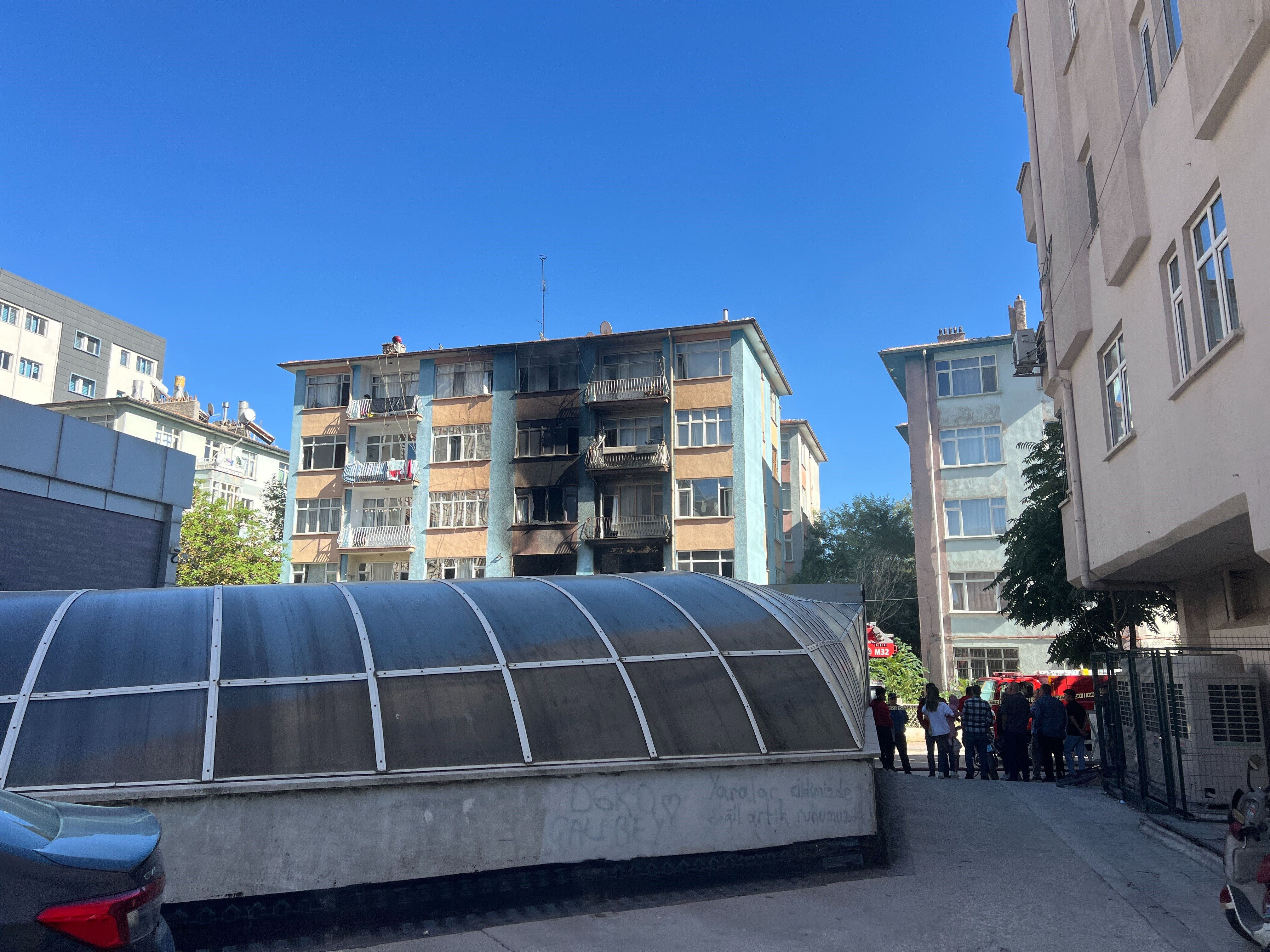Konya'da yangın paniği! 13 kişi dumandan etkilendi - 1. Resim
