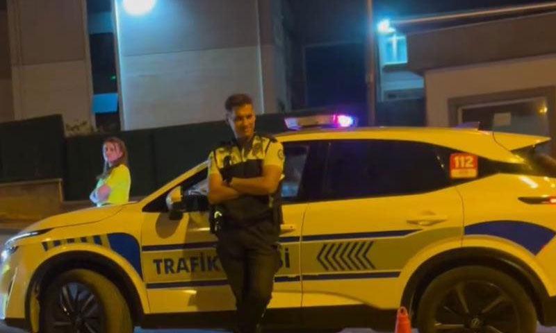 Plaka yerine “Sadece ölüler görür” yazdırdı! “Polis de görür” deyip cezayı kestiler - 4. Resim