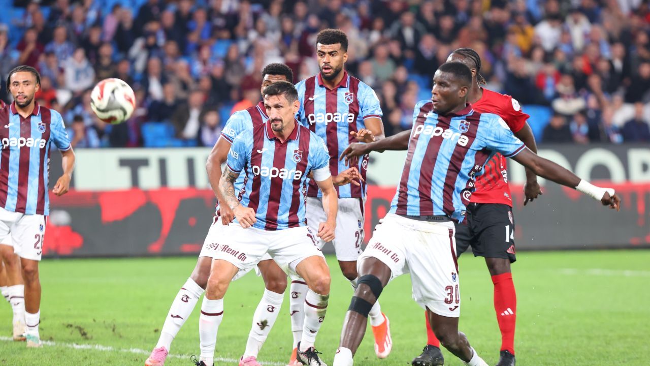 Trabzonspor ve Gaziantep FK sahadan eşitlikle ayrıldı
