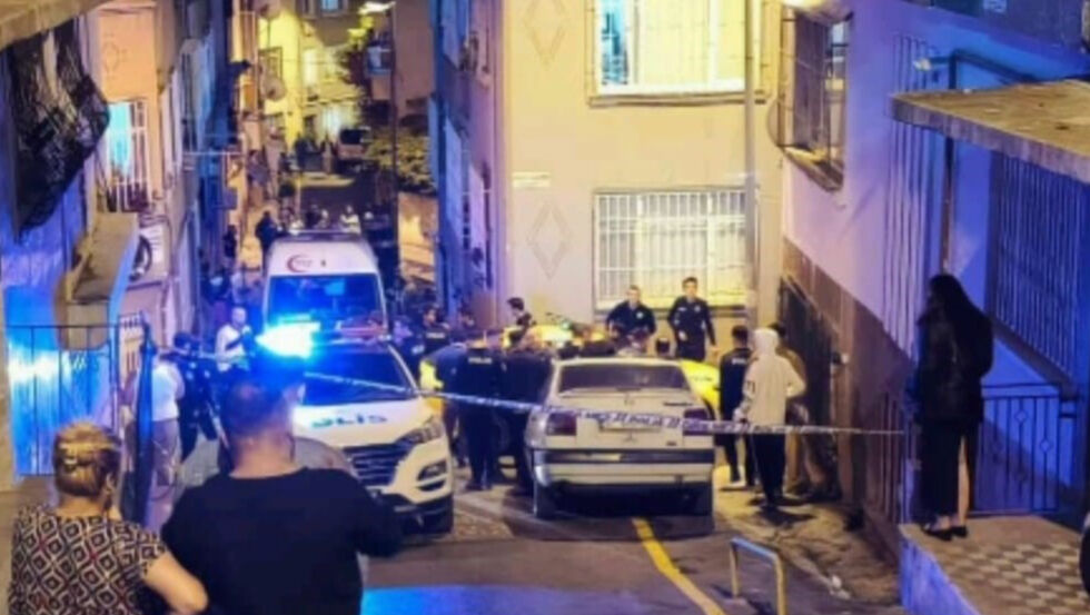 "Yeter artık!": Taksiciler, meslektaşlarının ölümüne konvoyla tepki gösterdi - 1. Resim